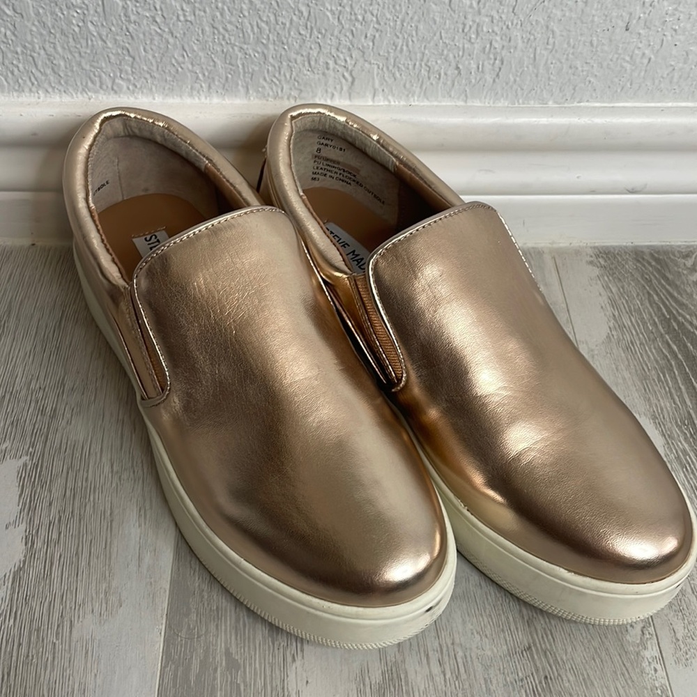 Steve Madden Gary Metallic Rose Gold White Slip On Sneakers 8